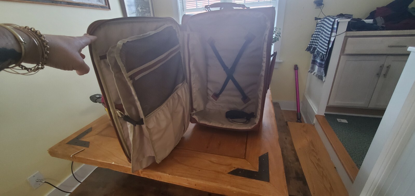 Marlboro Ranch/Crazy Mountain Ranch Custom Claire Chase Leather Luggage