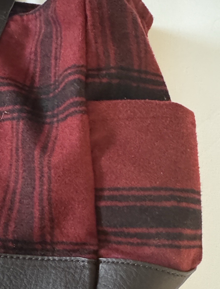 American Eagle Tote Bag Red Plaid