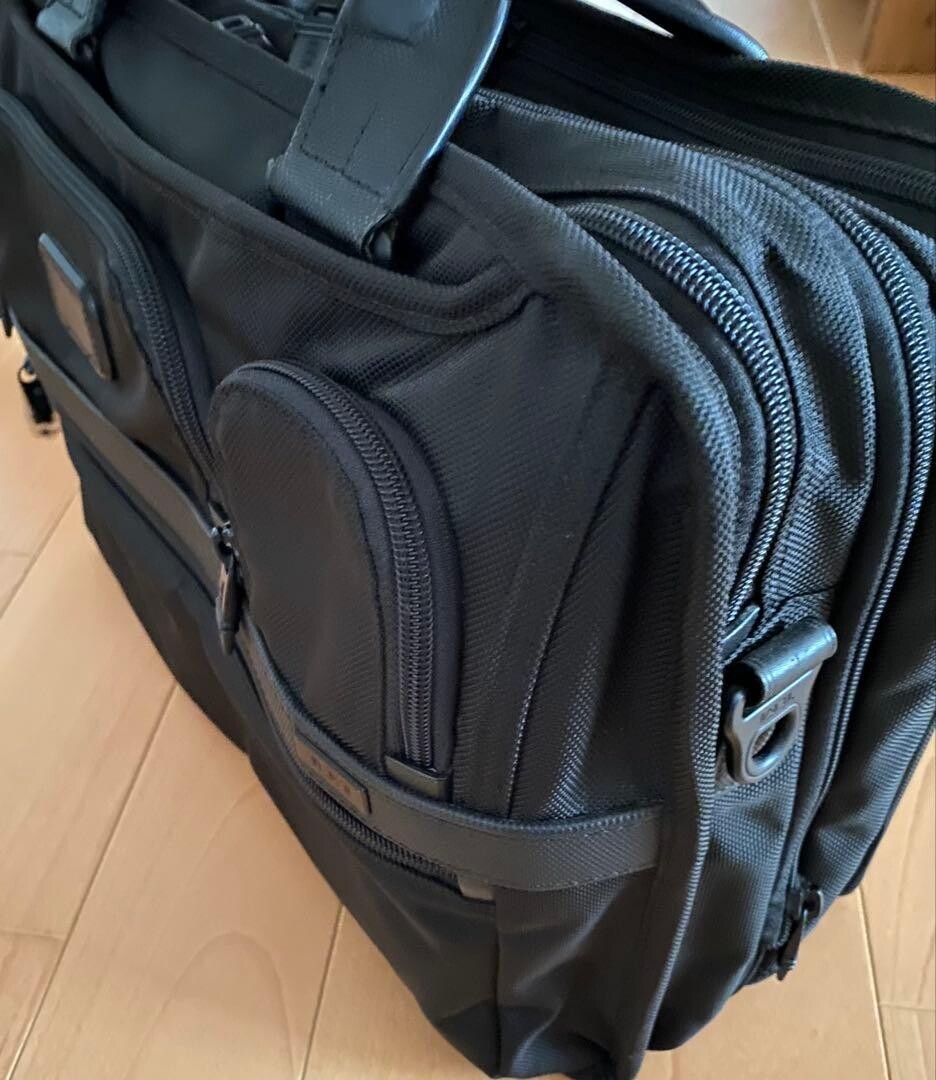 Tumi 26141D2 Expandable Black Nylon Briefcase Leather Handles Laptop Bag 40cm
