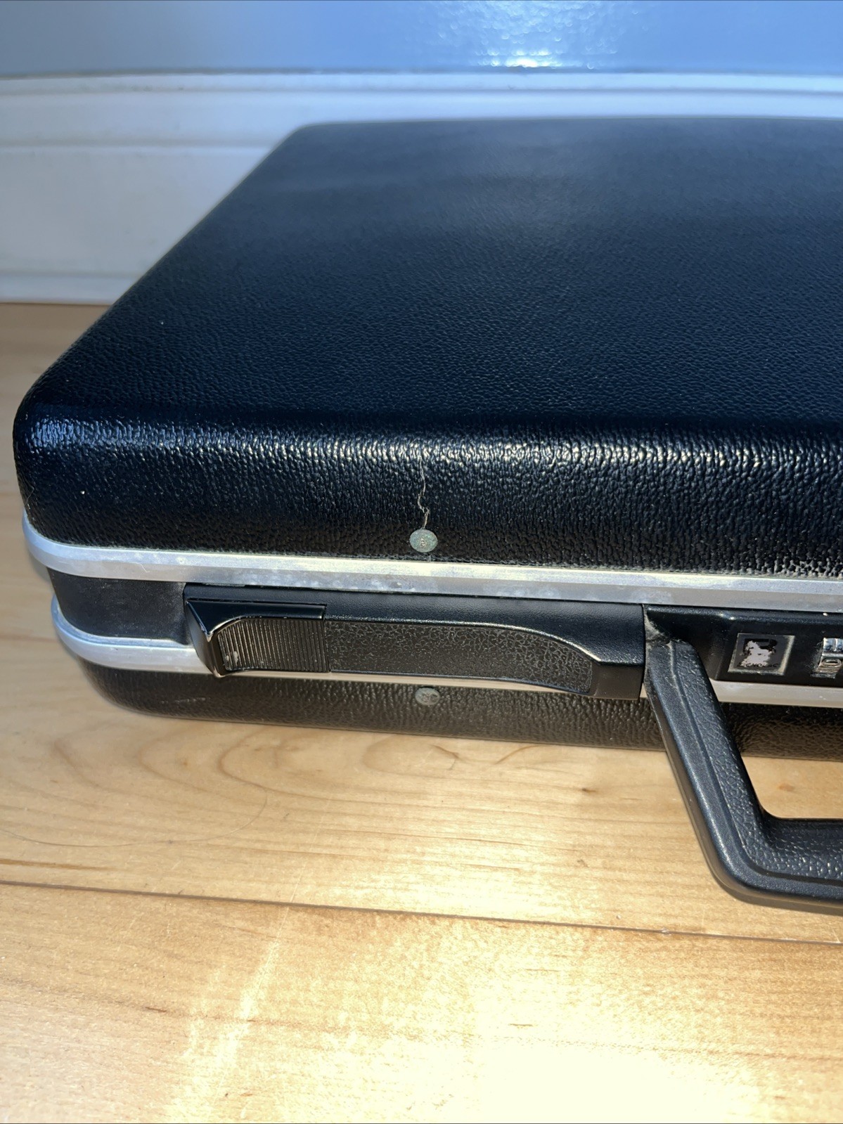 Echolac Vintage Hard Shell Briefcase Black with Aluminum Trim 17×12.5×4