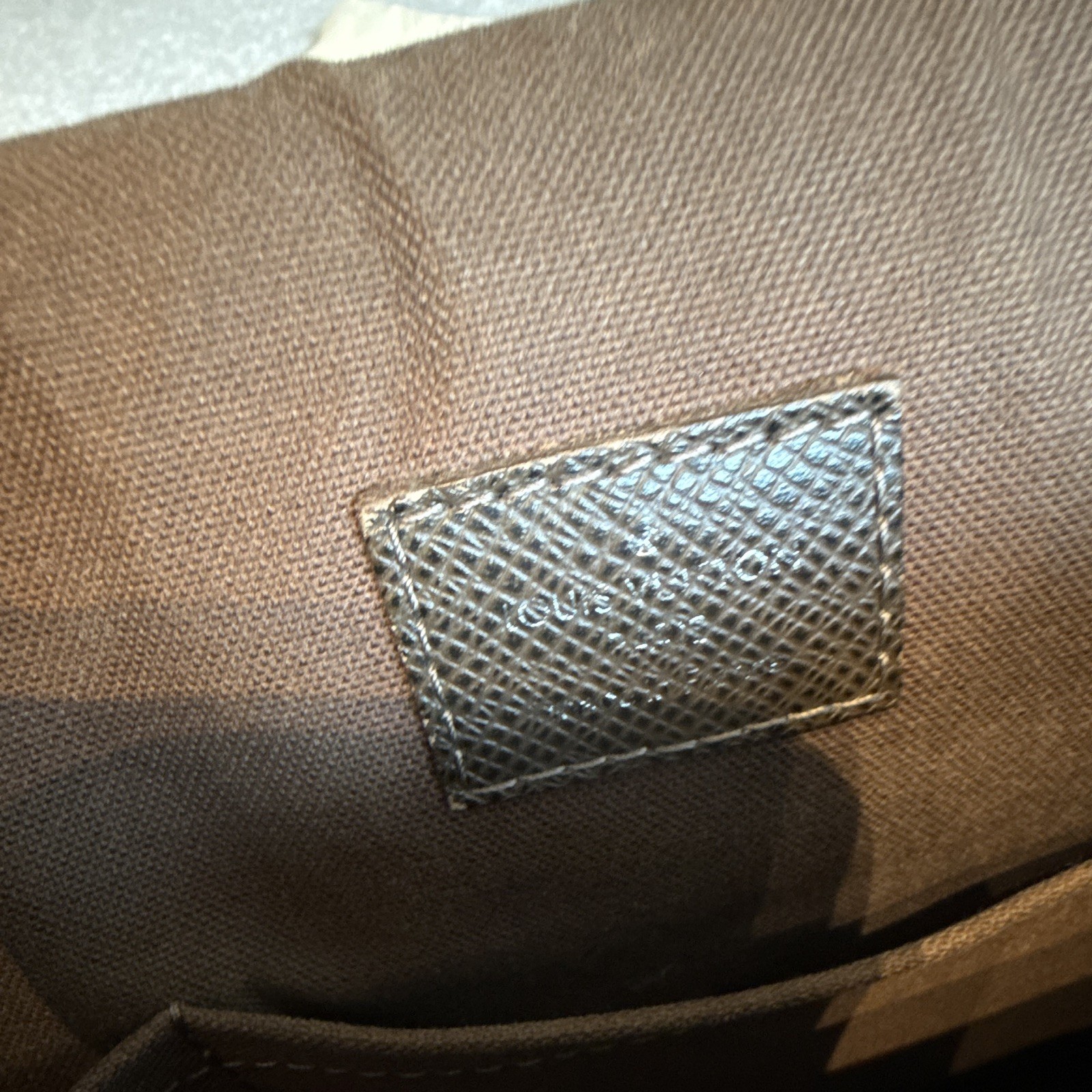 Authenticated Louis Vuitton Brown Men’s Messenger Bag Adjustable Strap w dust ba