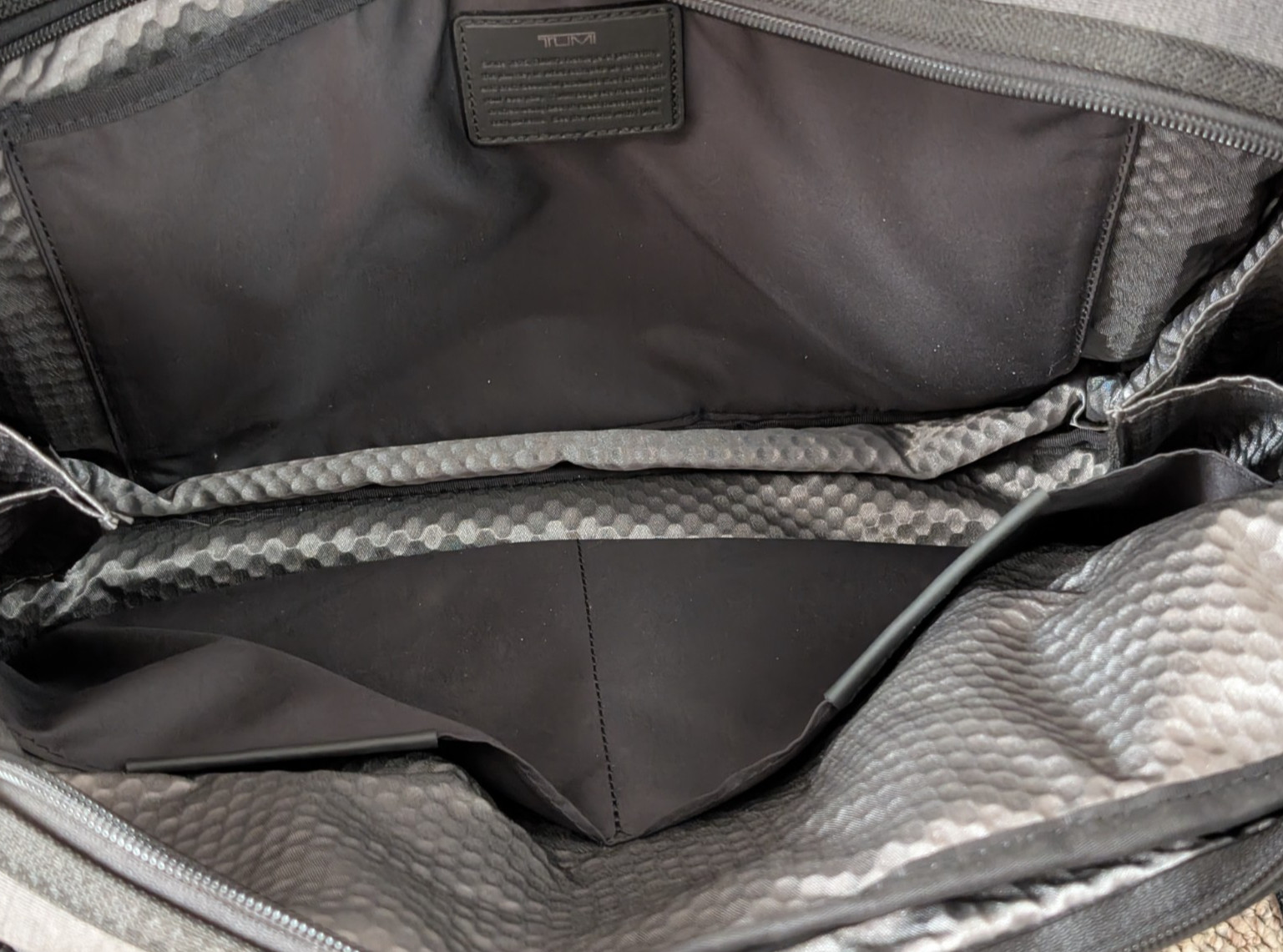 TUMI Slim Commuter Briefcase ALPHA BRAVO – 16 X 12 Inch Business Bag- Fantastic!