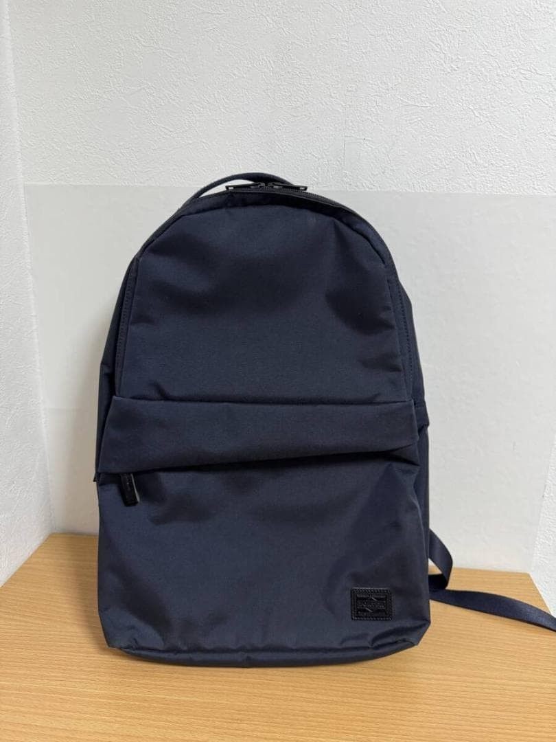 PORTERVIEWDAYPACK(s)BackpackDaypackModelnumber69505760Navy