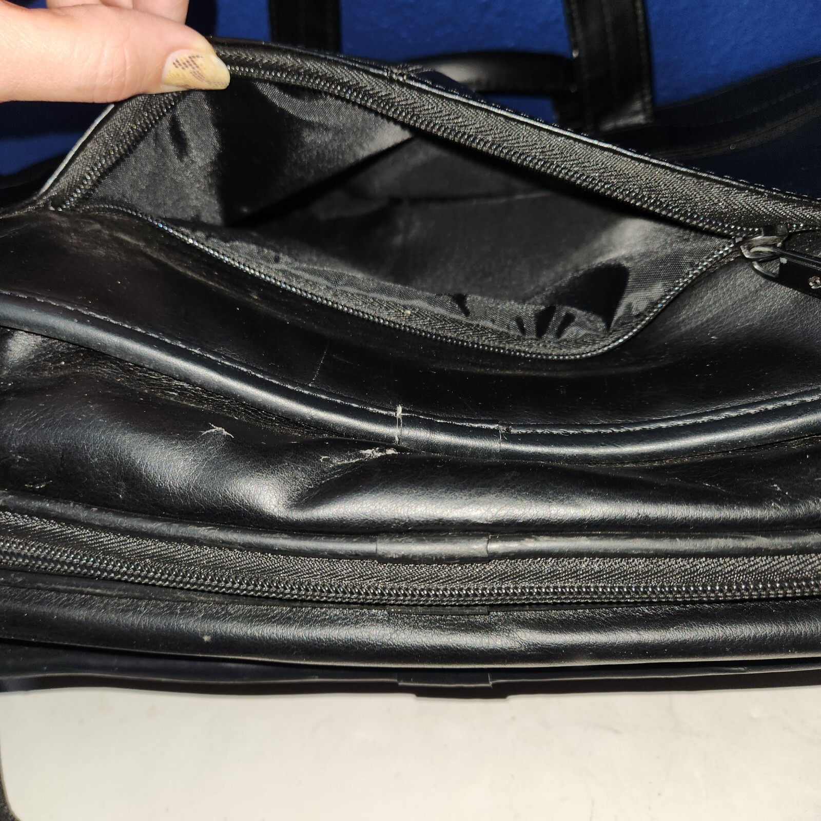 Samsonite Leather Slim Briefcase Computer Laptop Bag, Black (15.75 x 11.6 )