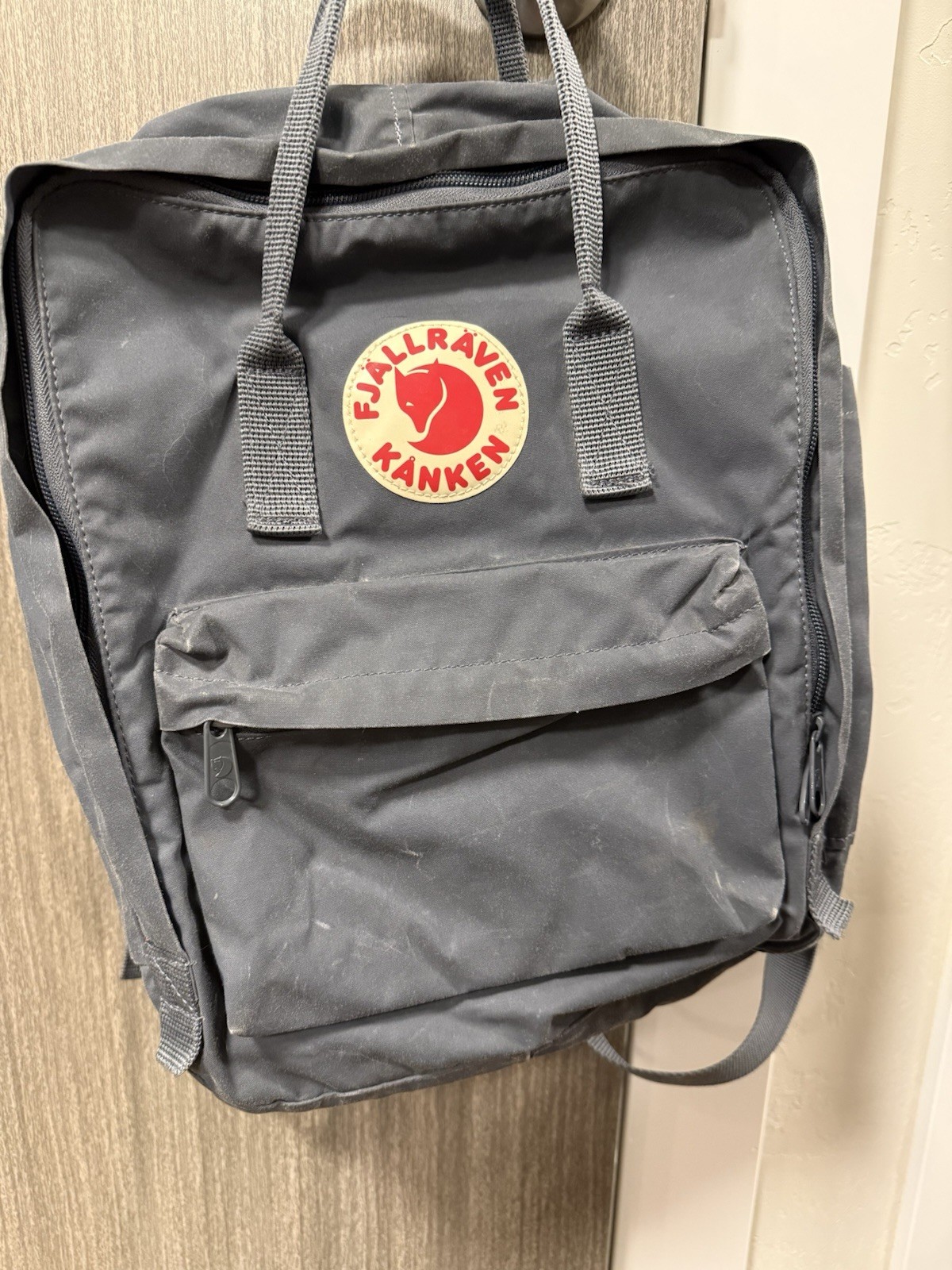 Fjallraven Kanken Classic Backpack Gray Outdoor Rugged 23510