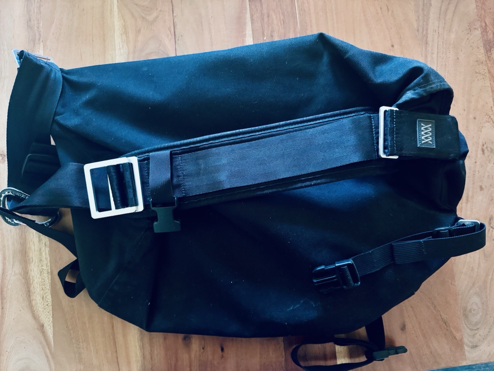 Mission Workshop Rummy 27L Black Waterproof Messenger Bag Classic Roll Top