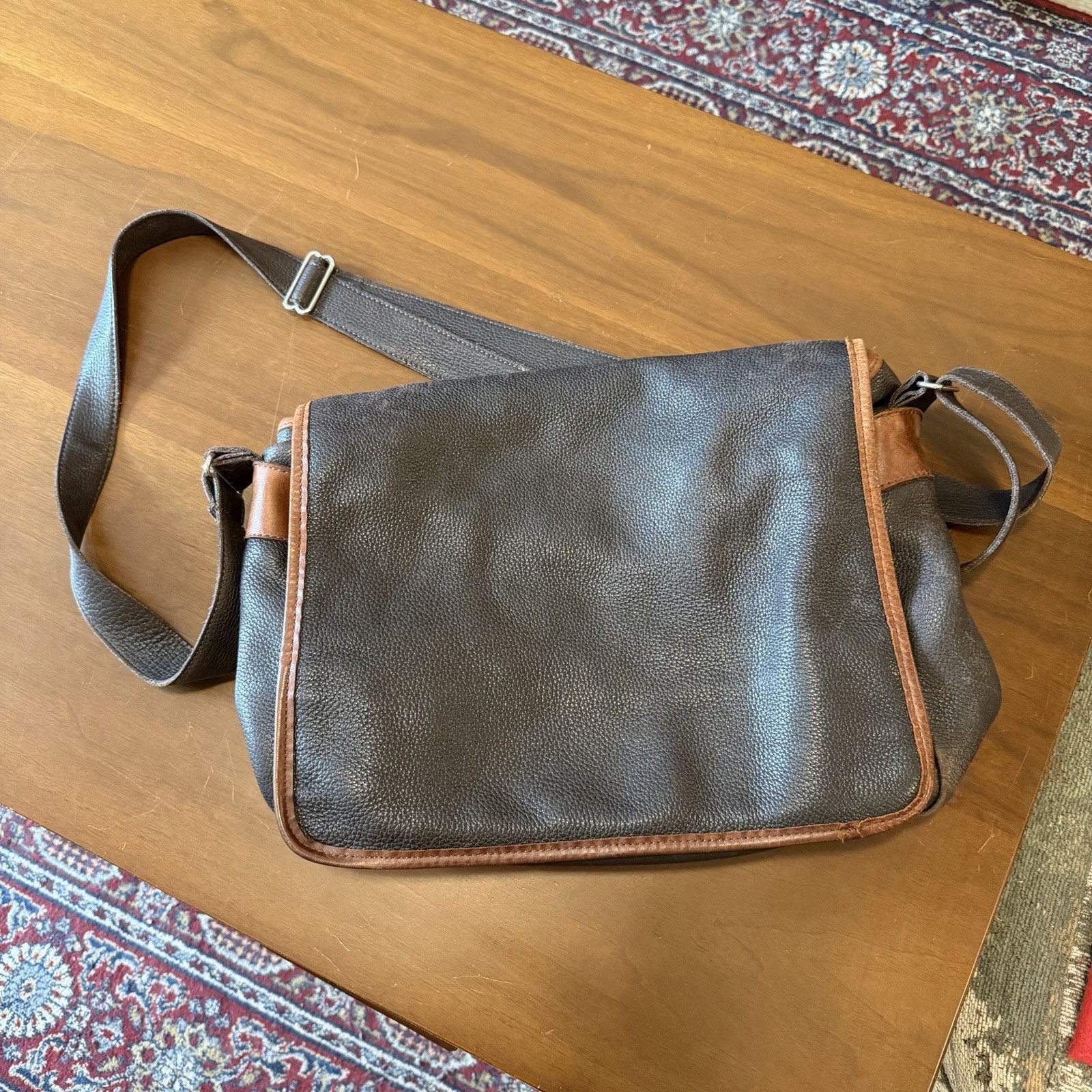Roots Vintage Made In Canada Leather Laptop Messenger Bag 20th Century Fox