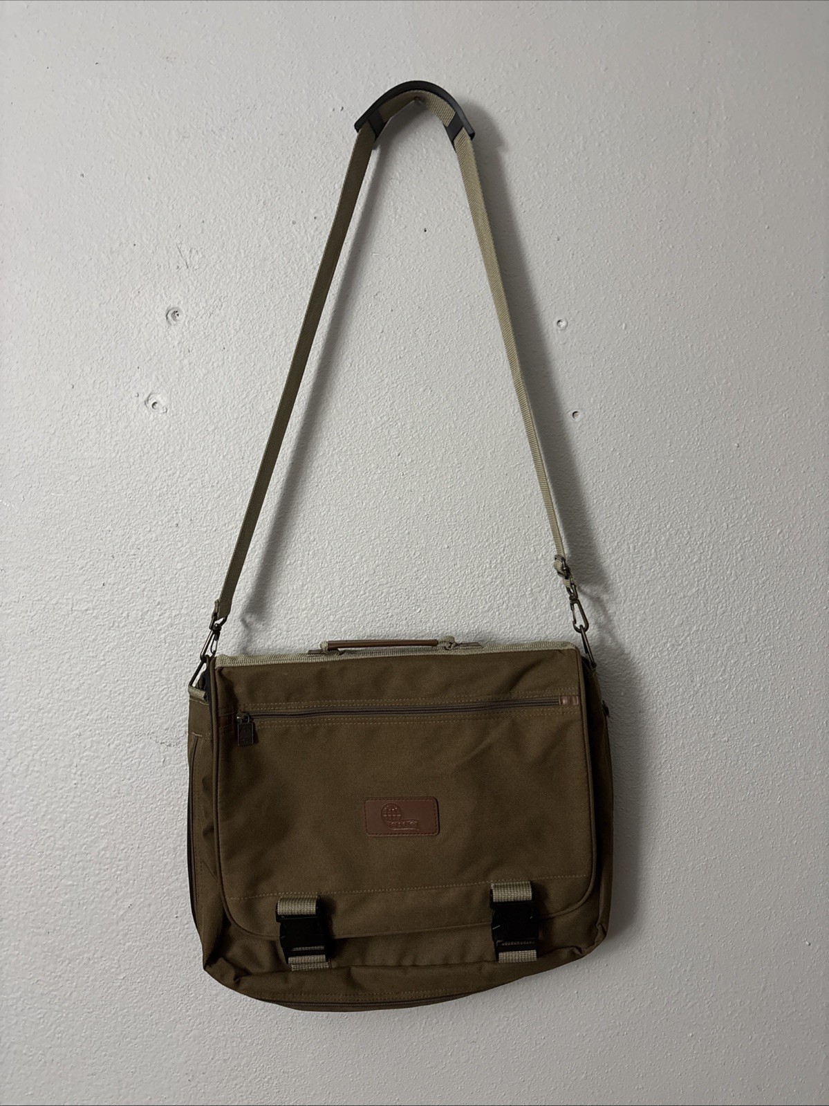 LEEDS North West Collection Laptop Crossbody Messenger Bag Brown