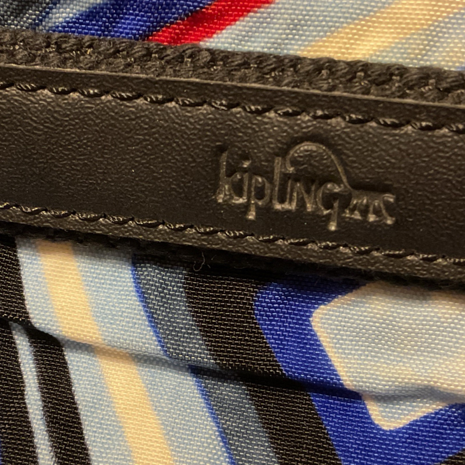 Kipling Geometric Pattern Duffel Bag Blue Red Black White Zipper unisex