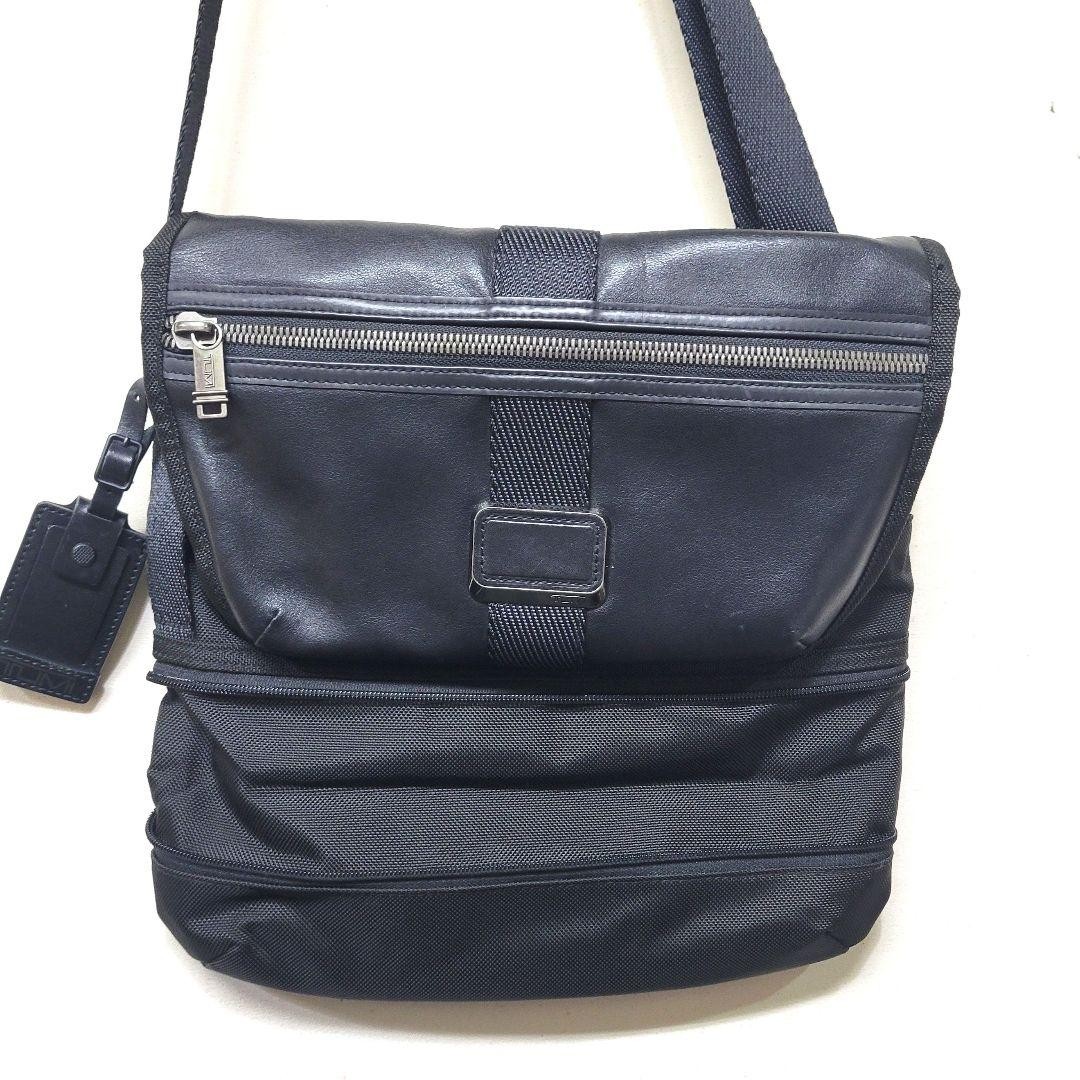 TUMI Travis Crossbody 232371D Expandable Messenger Bag Ballistic Nylon Men Japan
