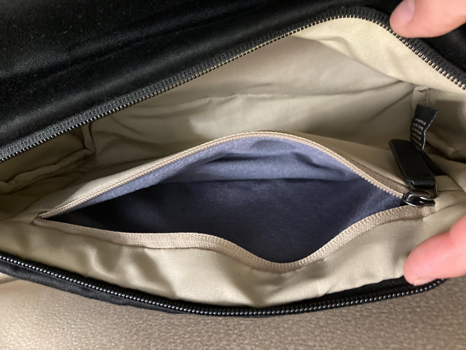BELLROY Sling Bag, Multi-Function, Multi-Compartment, Multi-Use!
