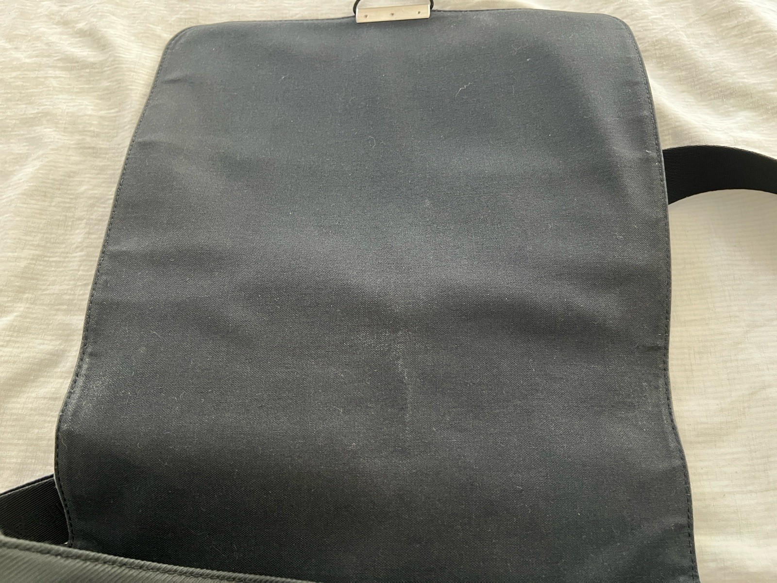 Authentic Louis Vuitton Taiga Leather Victor Shoulder Messenger Bag