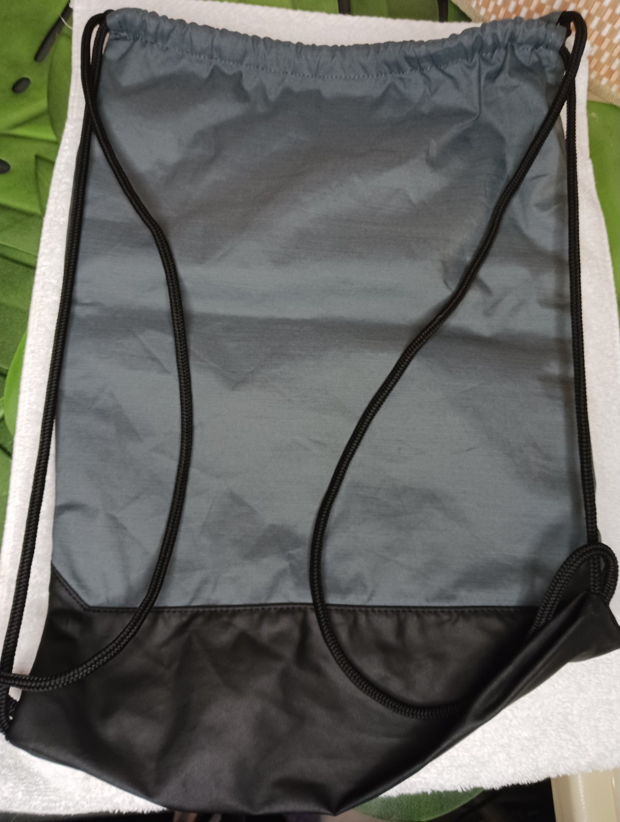 NIKE SWAC Drawstring Backpack Athletic Bag Gray Black Logo Swoosh 13 x 20″