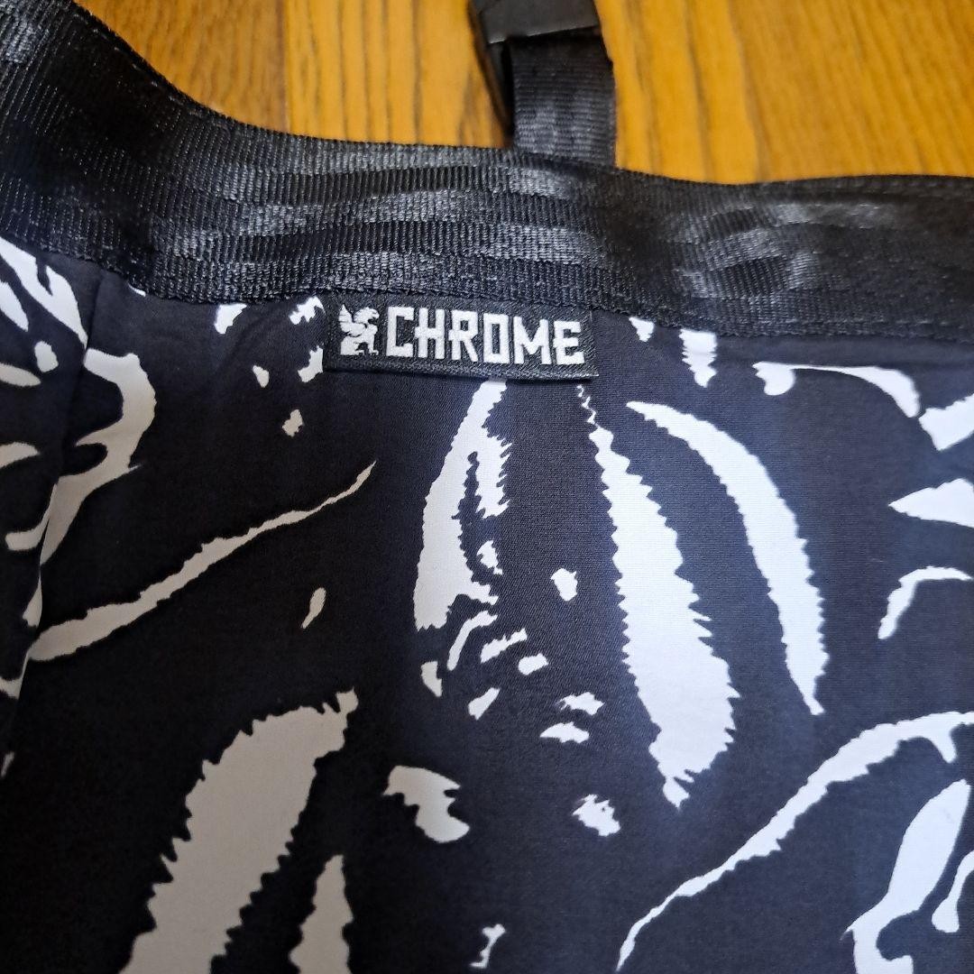 CHROME Newspaper Messenger Bag Vintage Reversible Nylon Limited Edition New