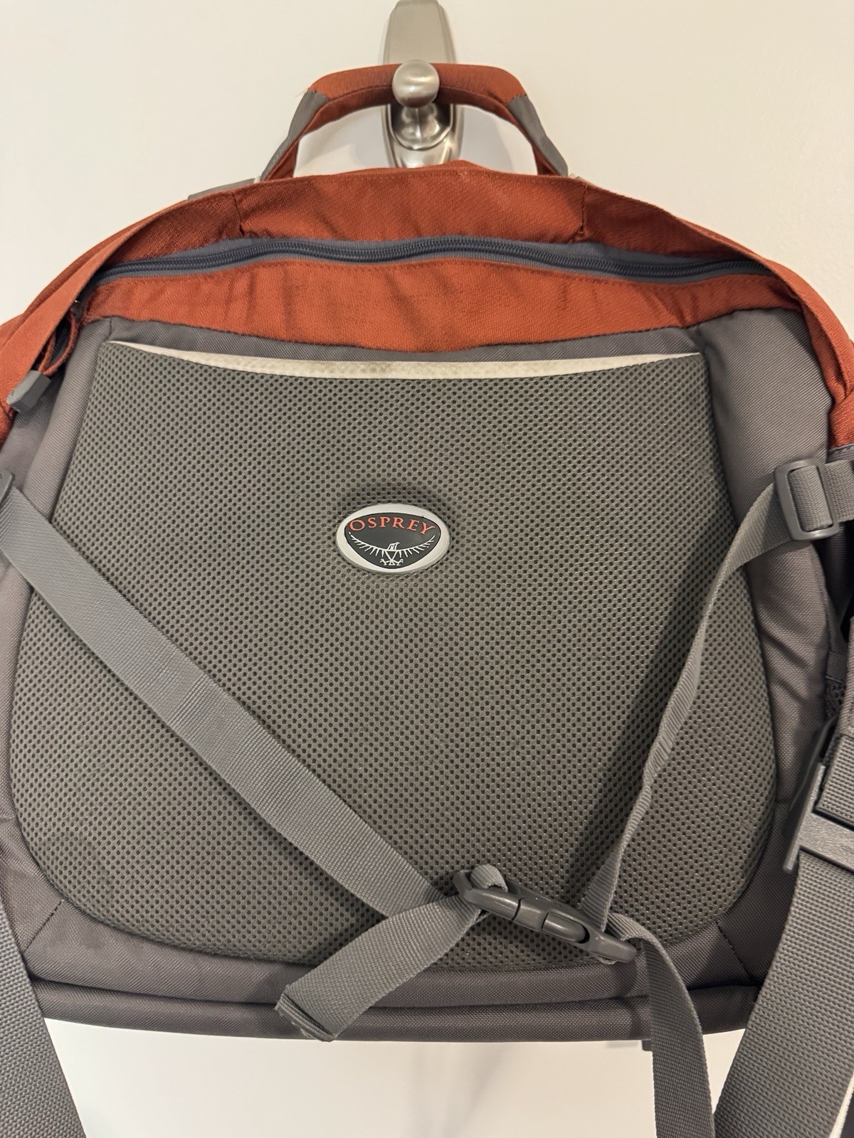 OSPREY Elroy Messenger Bag Cargo Pockets Zipper Side Laptop Burnt Orange & Gray