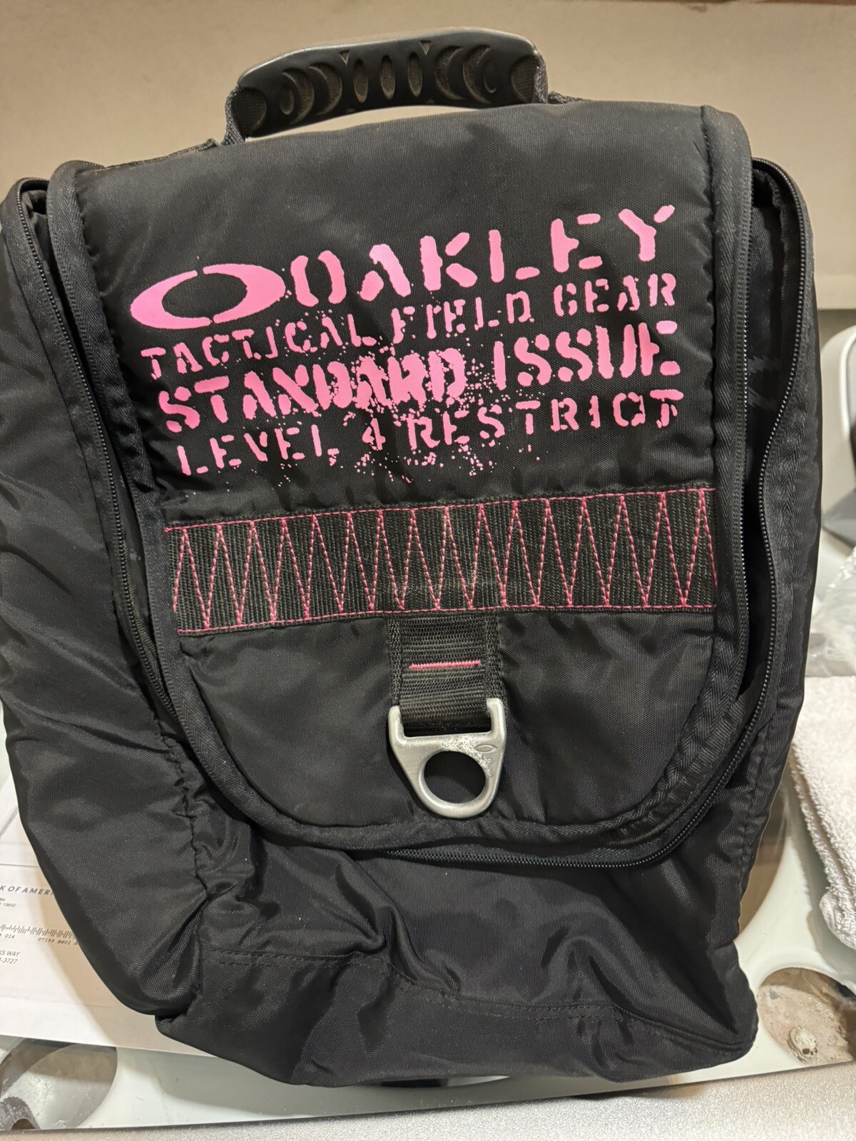 Oakley Tactical Field Gear Standard Issue Level 4 Restricted Bag