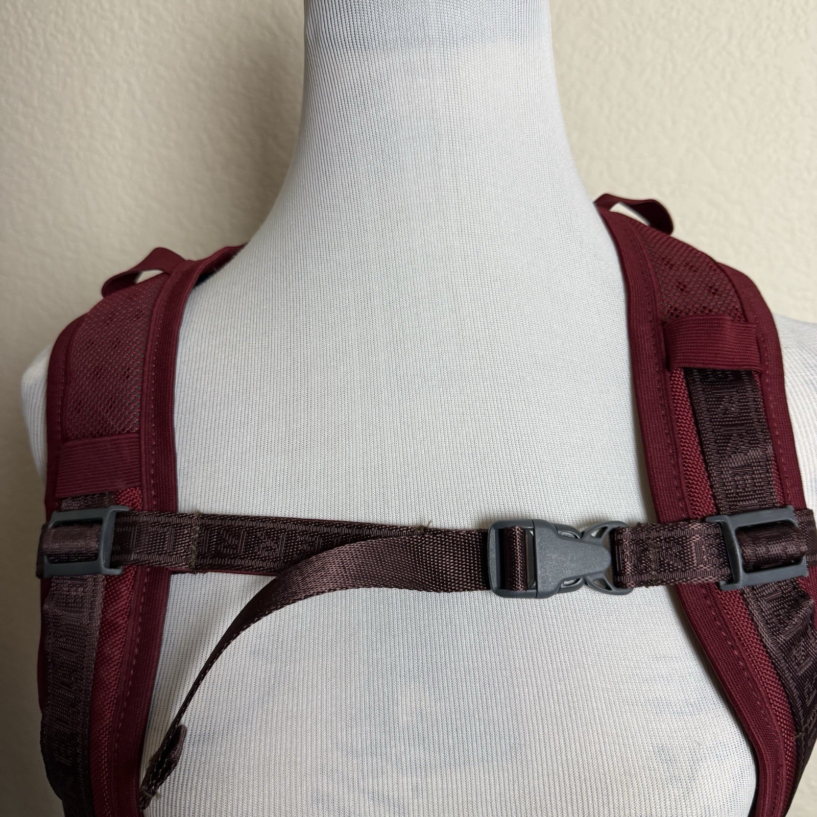 Merrell Backpack Dark Red Canvas Hard Shell Hiking Medium Unisex Outdoor