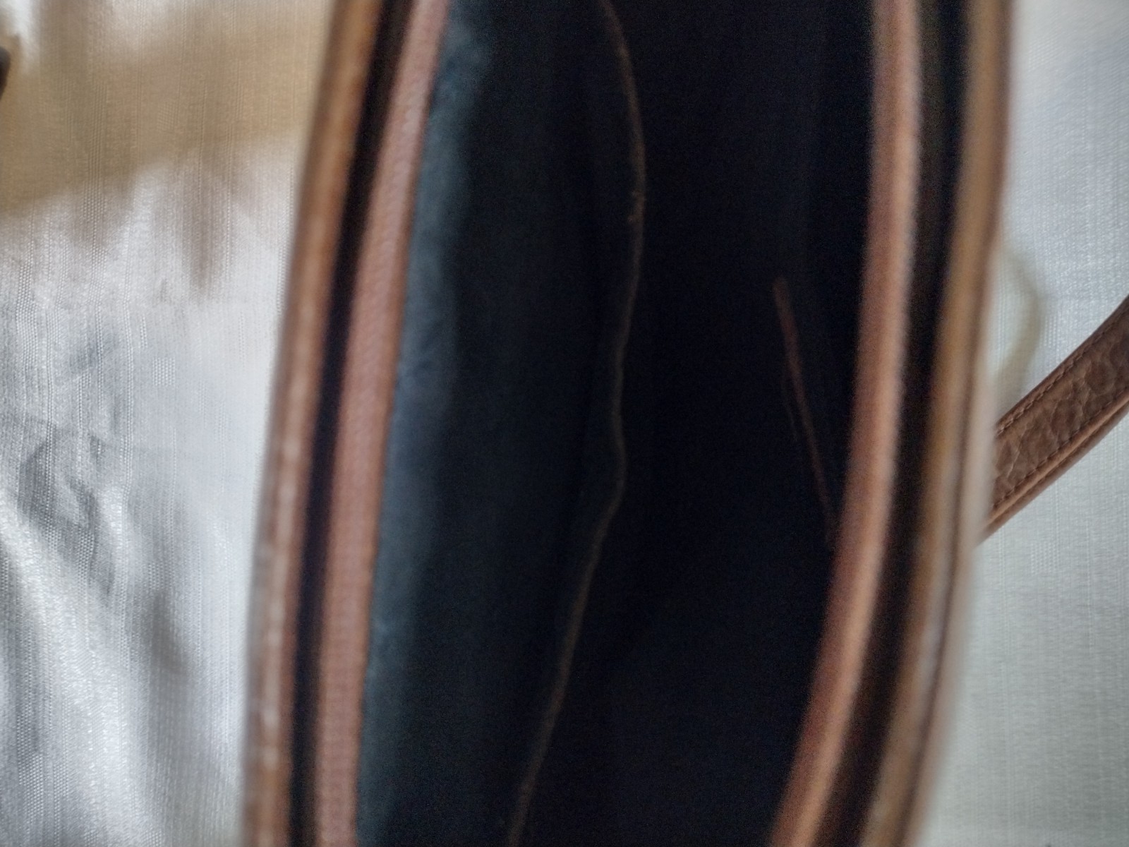 Ashwood Chestnut Brown Leather Crossbody Messenger Bag-Unisex & Stylish