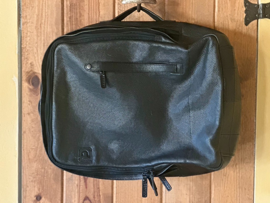 High Quality Black leather backpack/briefcase “Genicci” Netherlands, Unisex
