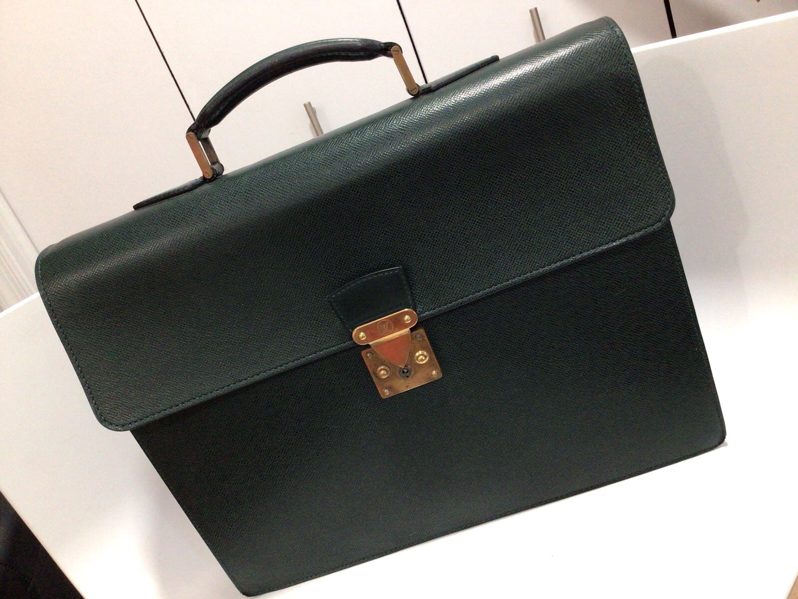 LOUIS VUITTON PARIS BRIEFCASE DOCUMENTS BAG – TAIGA / CODE MI0965 /GREAT