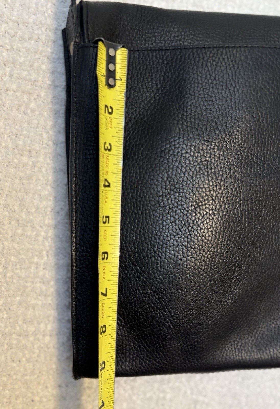 Cole Haan Black Messenger Bag Medium Adjustable Strap Flap Closure Preowned