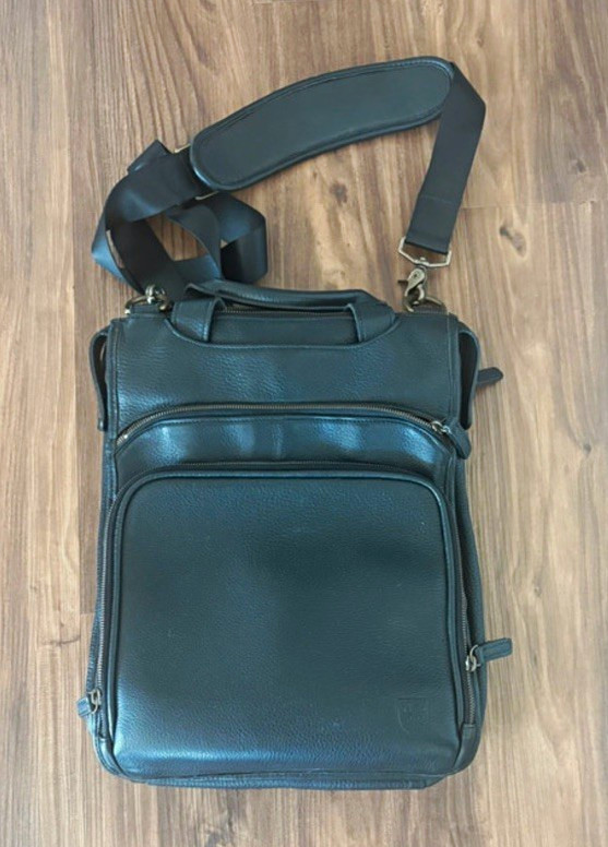 Allen Edmunds Saddleback Leather Black Messenger Bag Zip Adjustable Strap