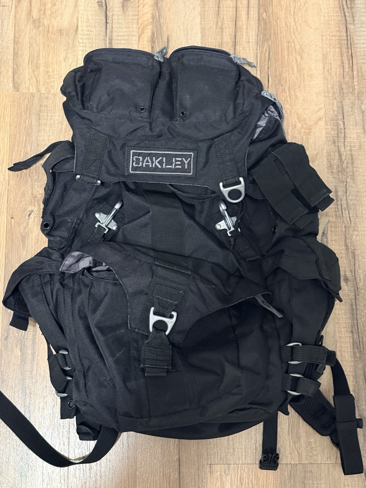 Oakley Mechanism 30L Black Tactical Field Backpack Gently Used Excellent