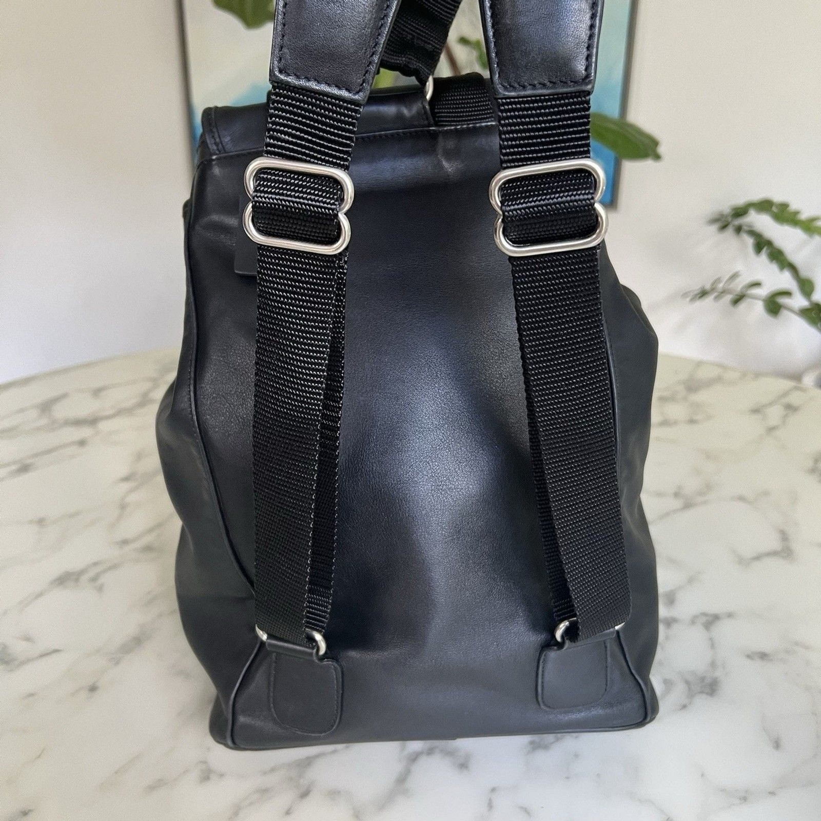 COACH Vintage Drawstring Buckle Backpack 0529 Black Leather Silver Nickel USA