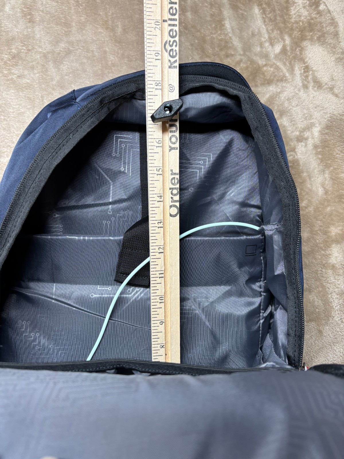 NWT Swiss Digital Design UniVector SD803-01 Backpack, USB Charging Port, RFID