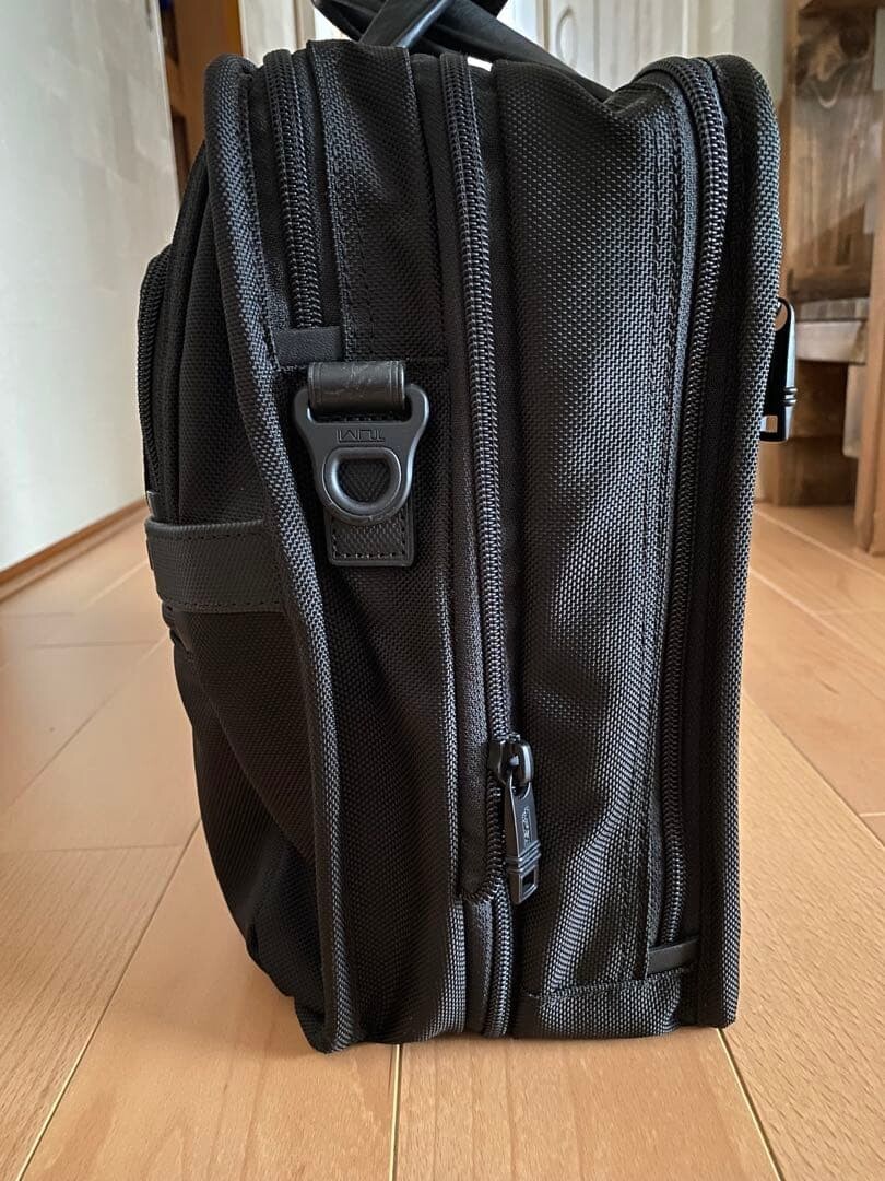 Tumi 26141D2 Expandable Black Nylon Briefcase Leather Handles Laptop Bag 40cm