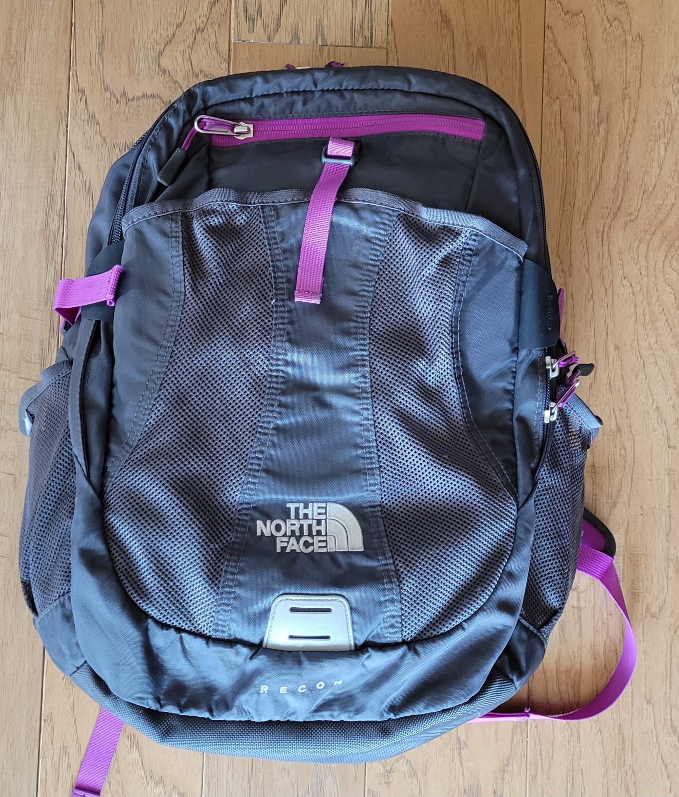 THE NORTH FACE Recon Backpack Gray Purple On Board Air Travel Daypack Hiking 30L