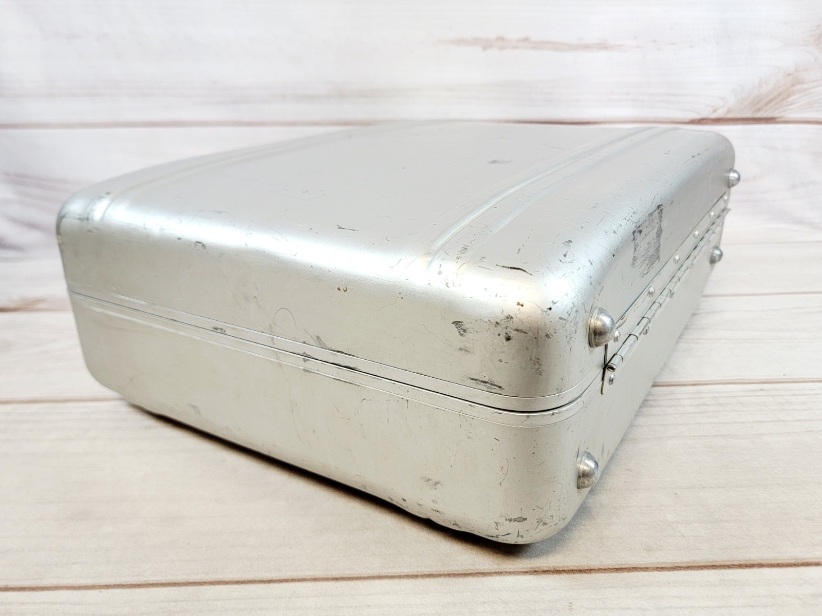Vintage Aluminum Briefcases 18″ x 13″ x 5″ With Padding Camera Made In Japan