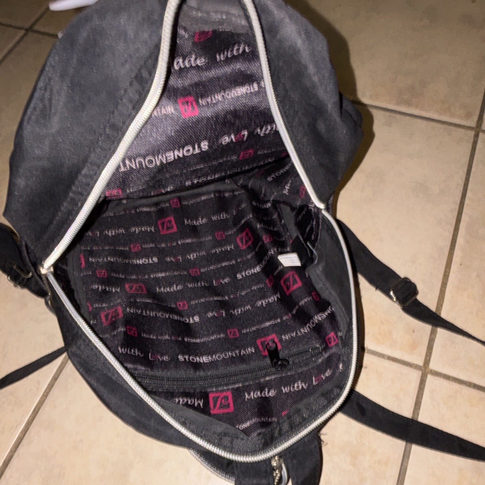 Stonemountain Black Medium Backpack Zip Closure Adjustable Strap Pockets