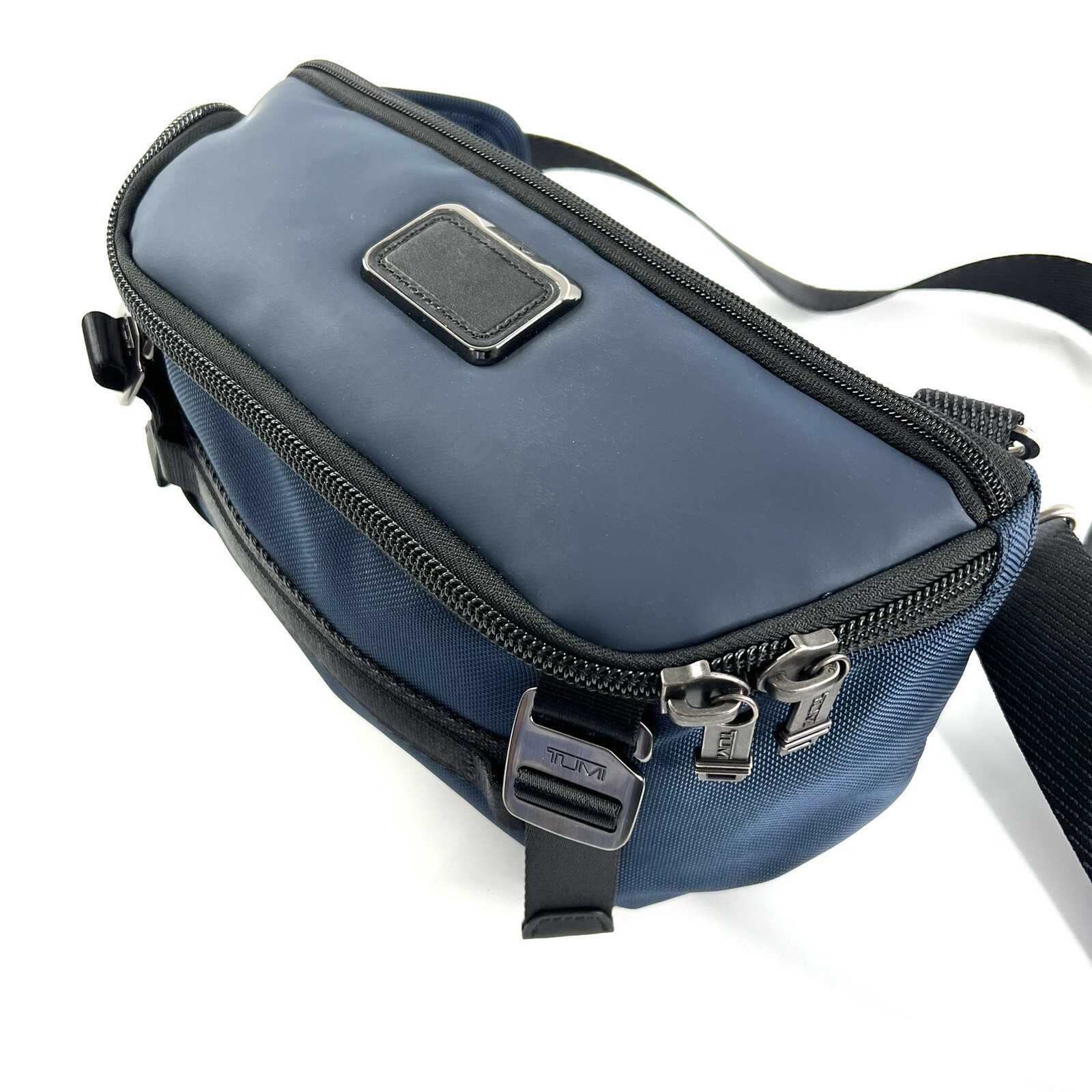 TUMI Alpha Bravo Platoon Sling Navy Blue and Black Shoulder Bag Crossbody