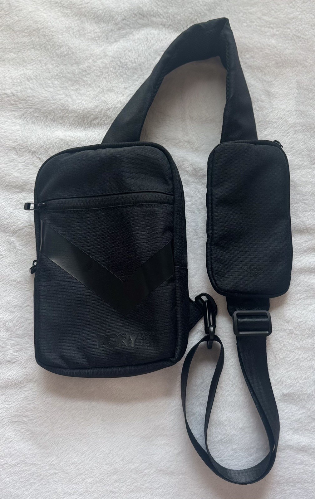 Mens Pony Dave Crossbody Bag Color Black/Blue 10″x6.5″x2″