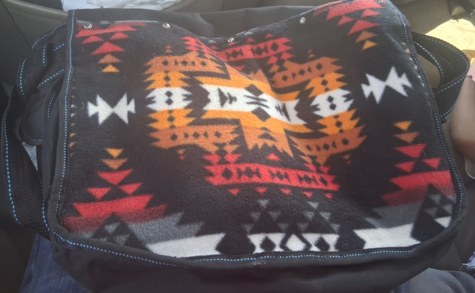 messenger bag featuring a distinctive Southwestern geometrical. Real Pendleton.
