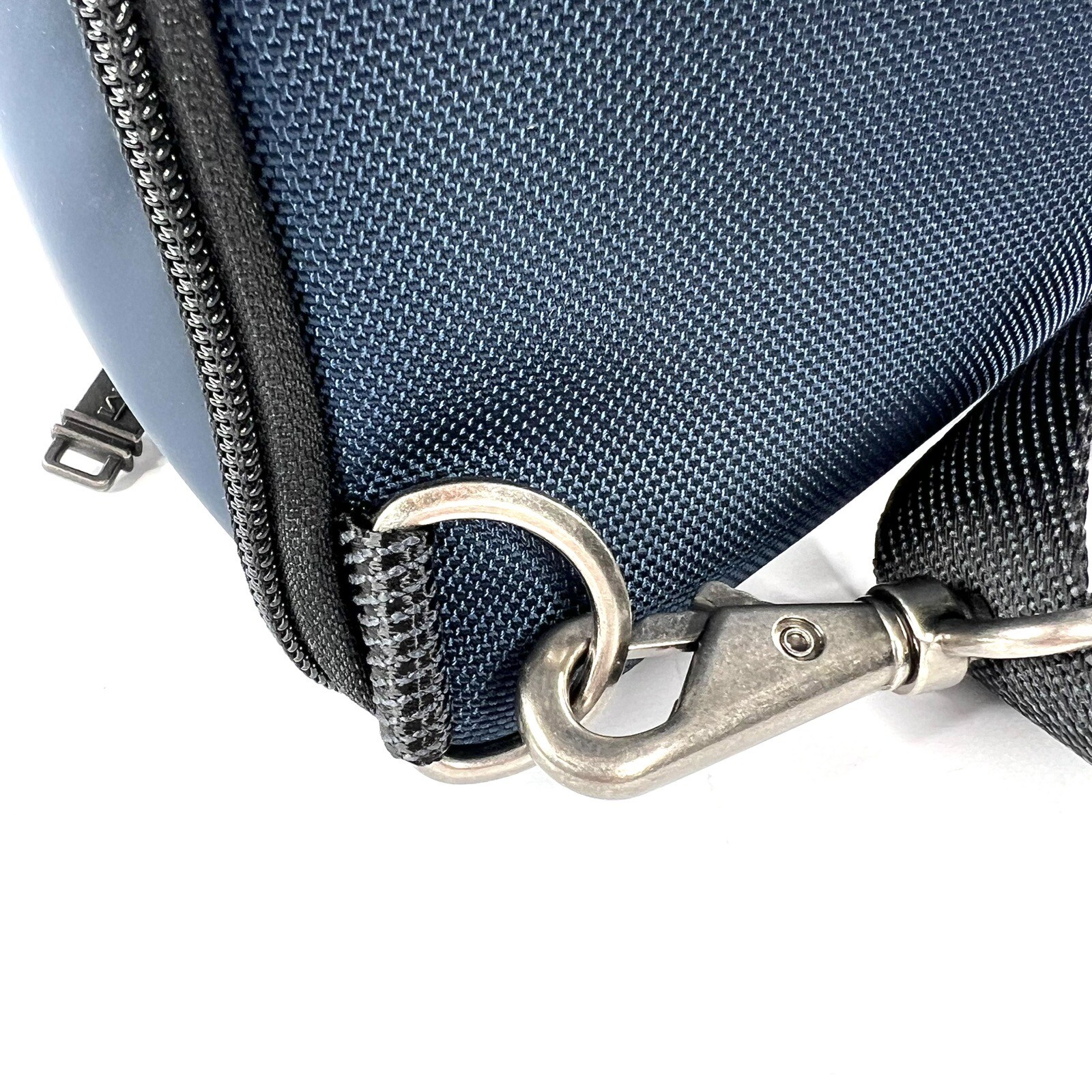 TUMI Alpha Bravo Platoon Sling Navy Blue and Black Shoulder Bag Crossbody