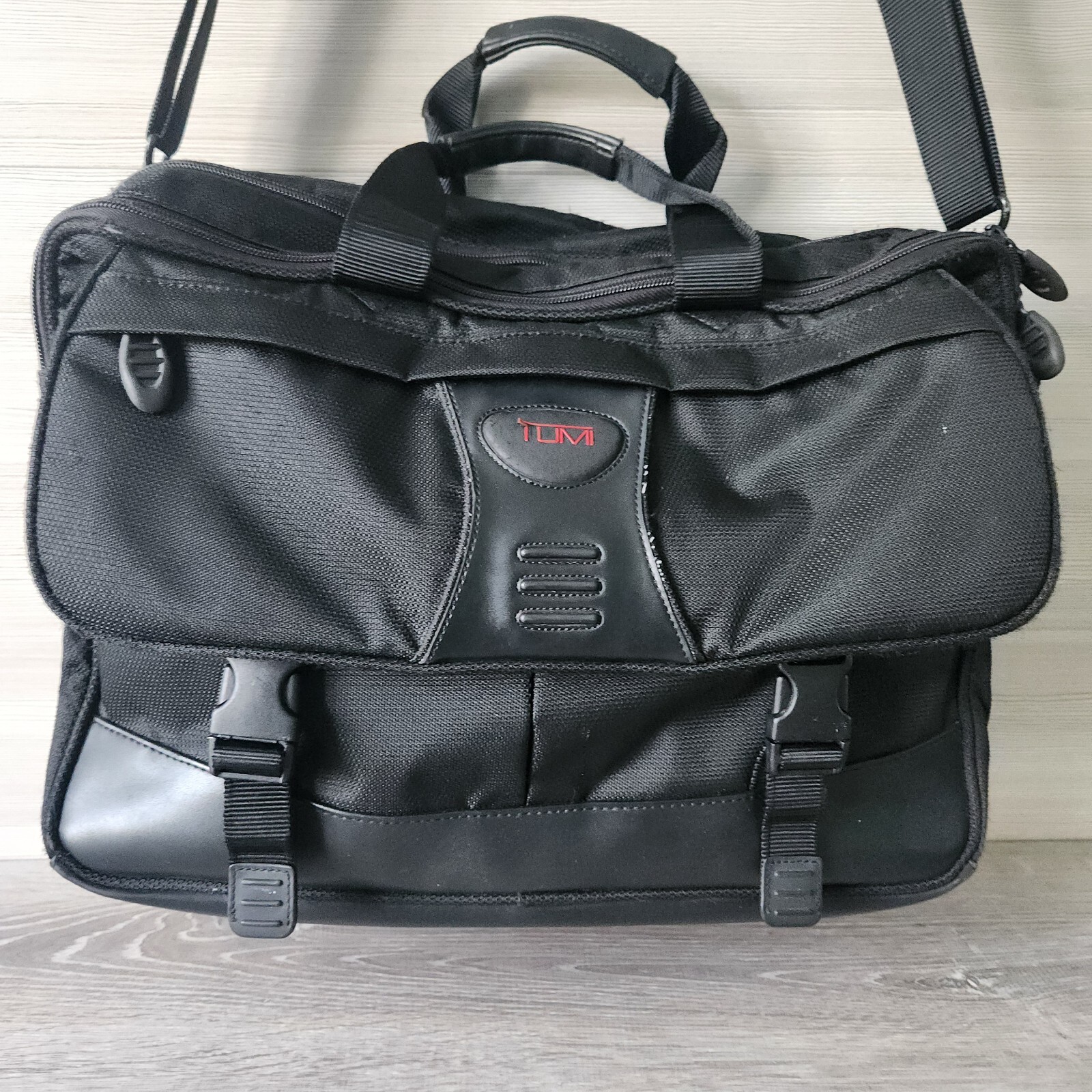 Tumi T-Tech T2 Carry On Expandable Nylon Ballistic Laptop Briefcase Bag w/ Strap