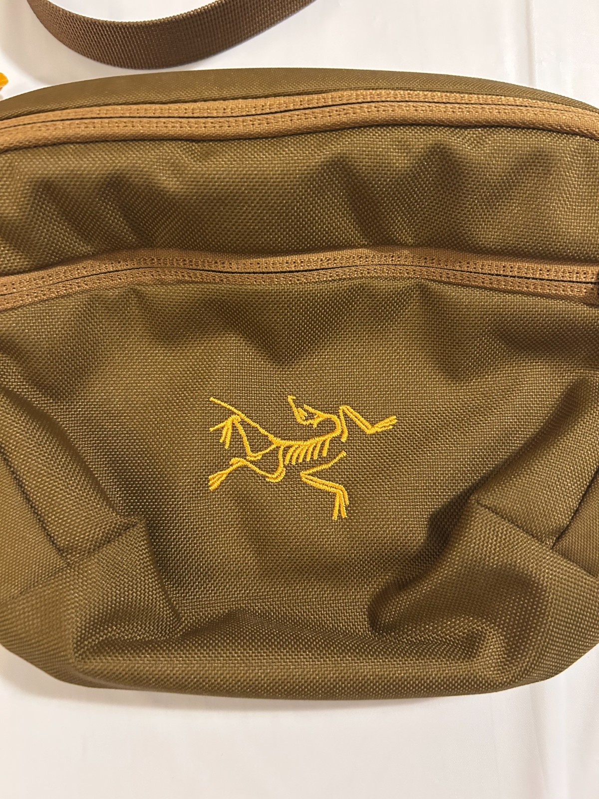 Arc’teryx Waist Pack Mantis One Brown/Yellow Accent Waist Strap and Buckle