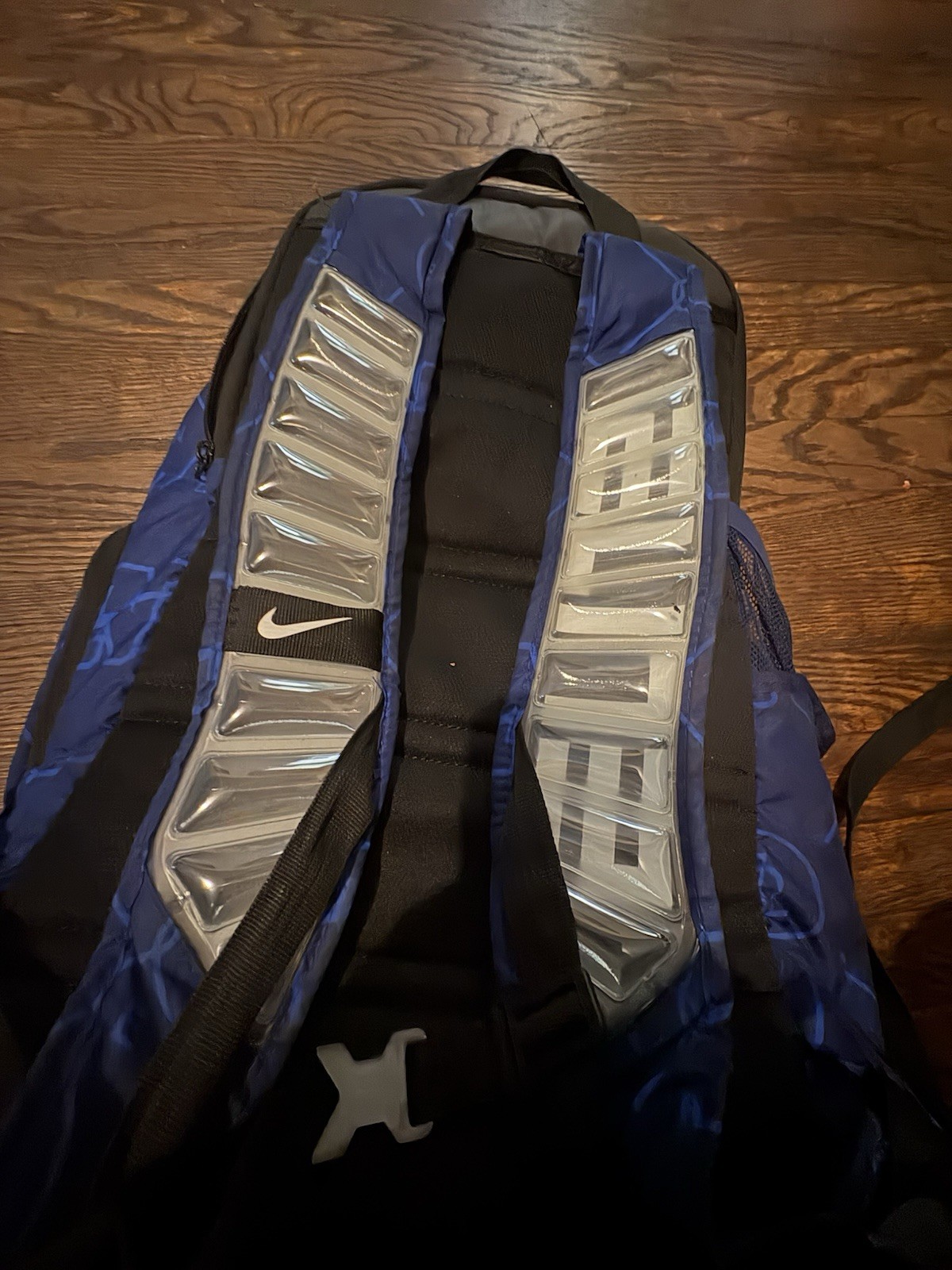 Nike HOOPS Elite Backpack Ny Designs On The Backpack. Great Condition No Zippers
