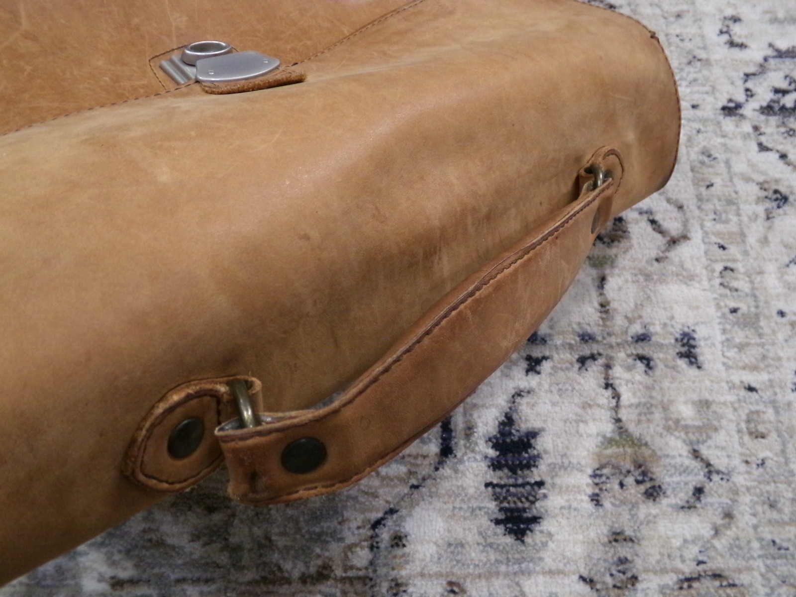 Buffalo Jackson Trading Co. Leather Laptop Messenger Briefcase Bag w/Strap Flaw*