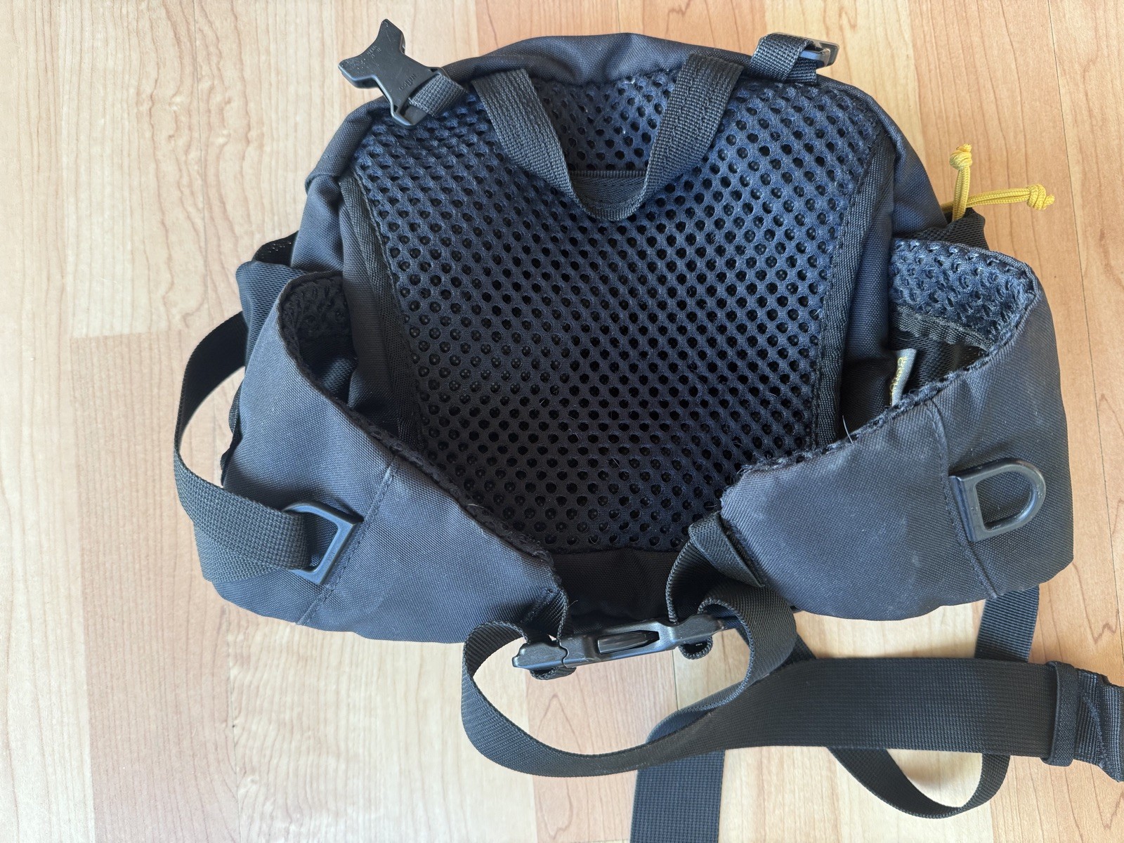 MOUNTAINSMITH Drift Lumbar Pack – Cordura GUC * 8.5 in x 8.25 in x 4.5 in