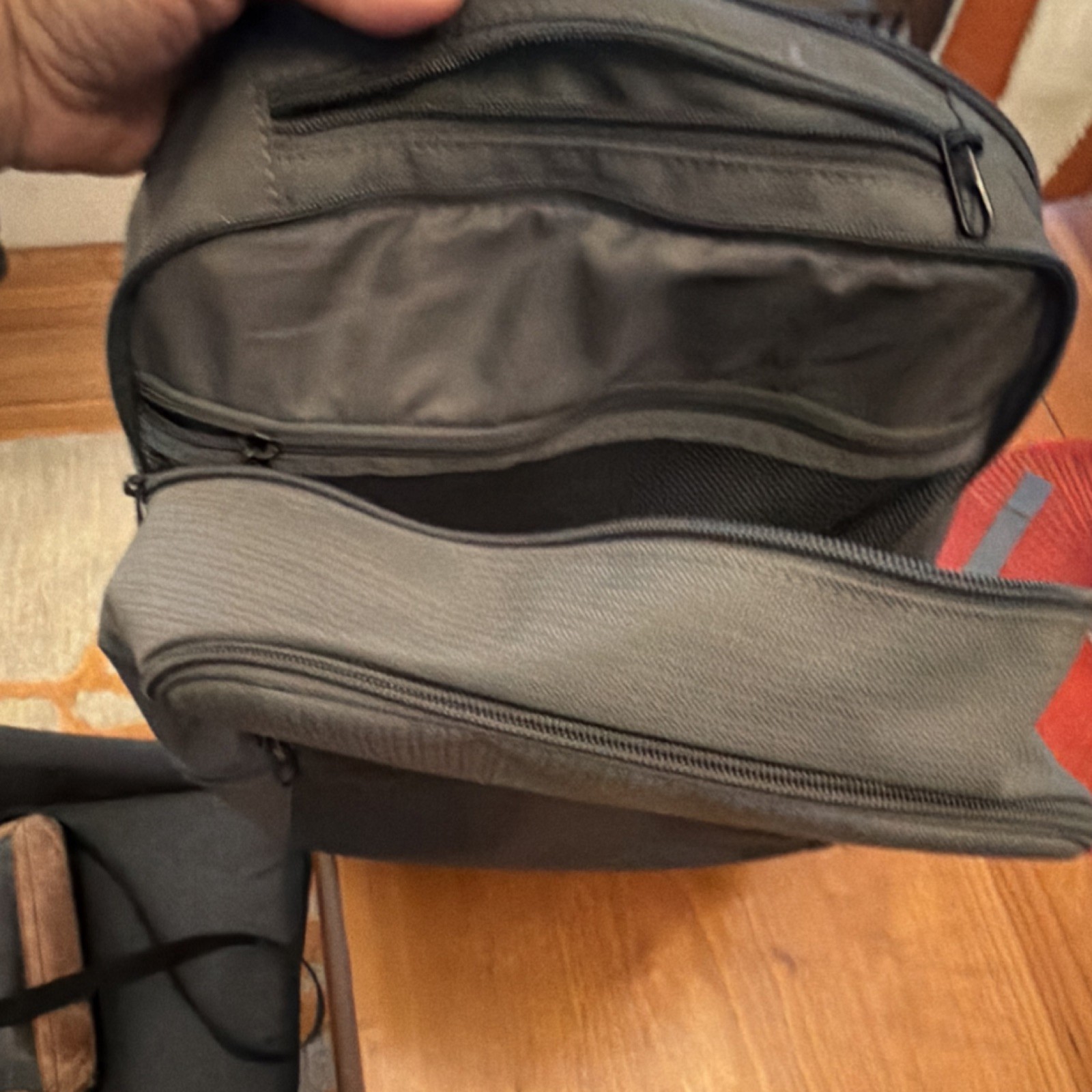 Nike Black Gray Men’s Backpack Lightweight Padded Outer Pockets Sports