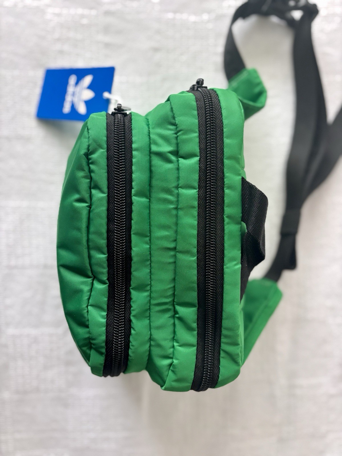 New With Tags Adidas Originals Hip Sport Waist Fanny Pack Men’s Kelly Green