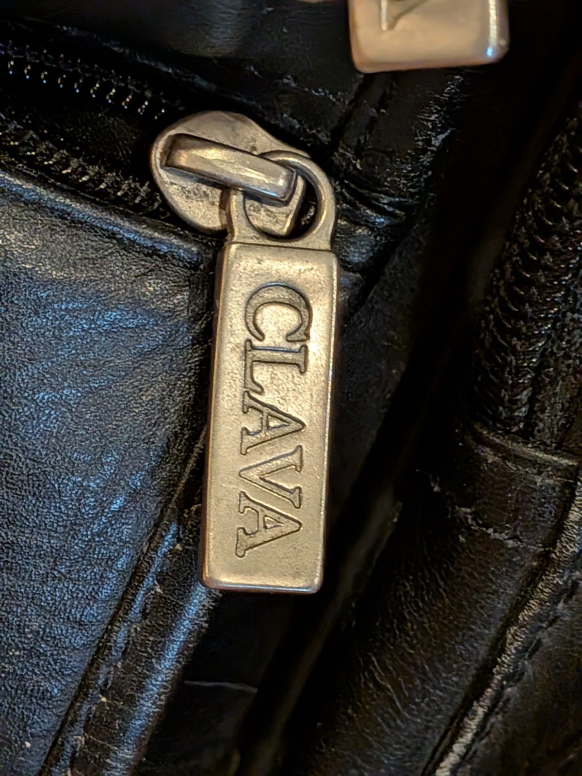 Clava Leather Backpack Black – 11.5″ x 14″ x 5.5″