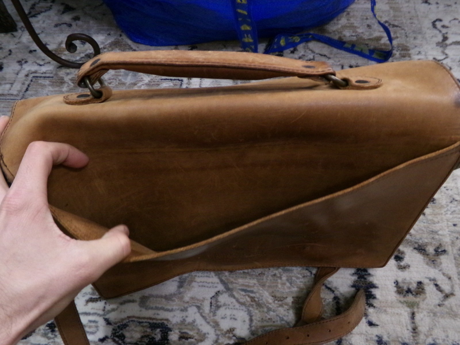 Buffalo Jackson Trading Co. Leather Laptop Messenger Briefcase Bag w/Strap Flaw*