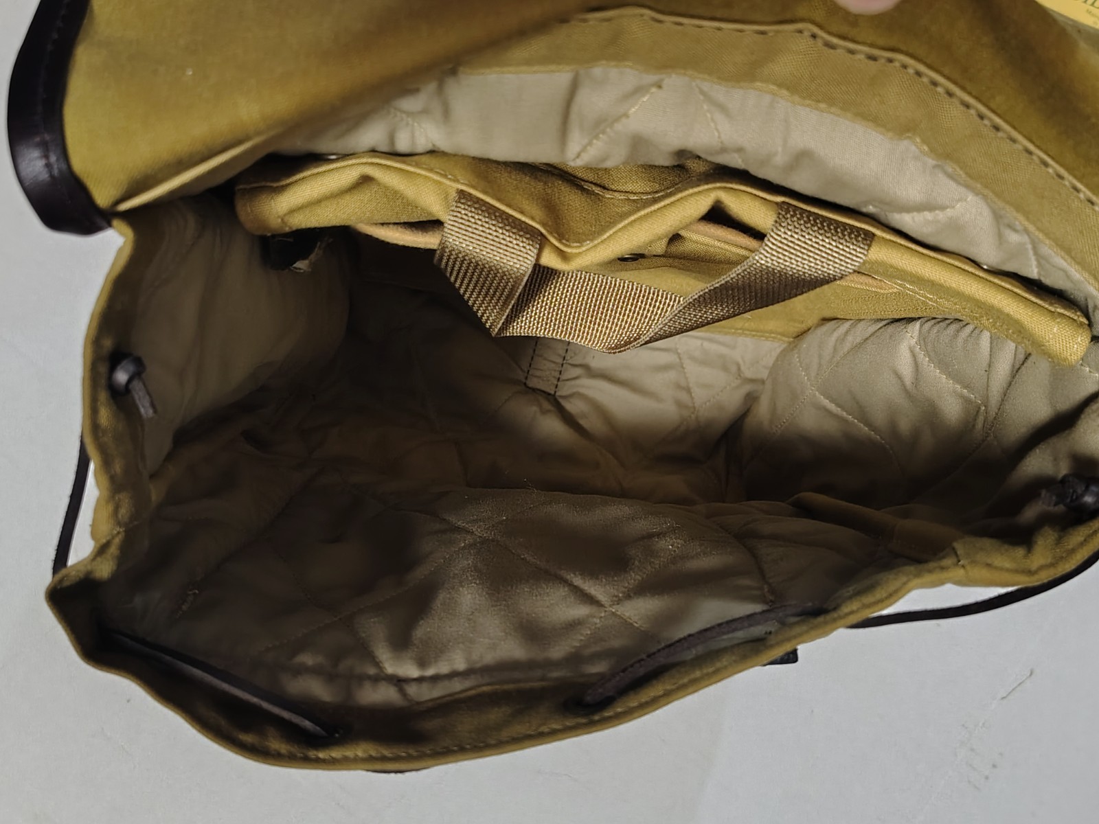 FILSON Rugged Outdoor Backpack Beige Durable Travel Daypack Classic Style