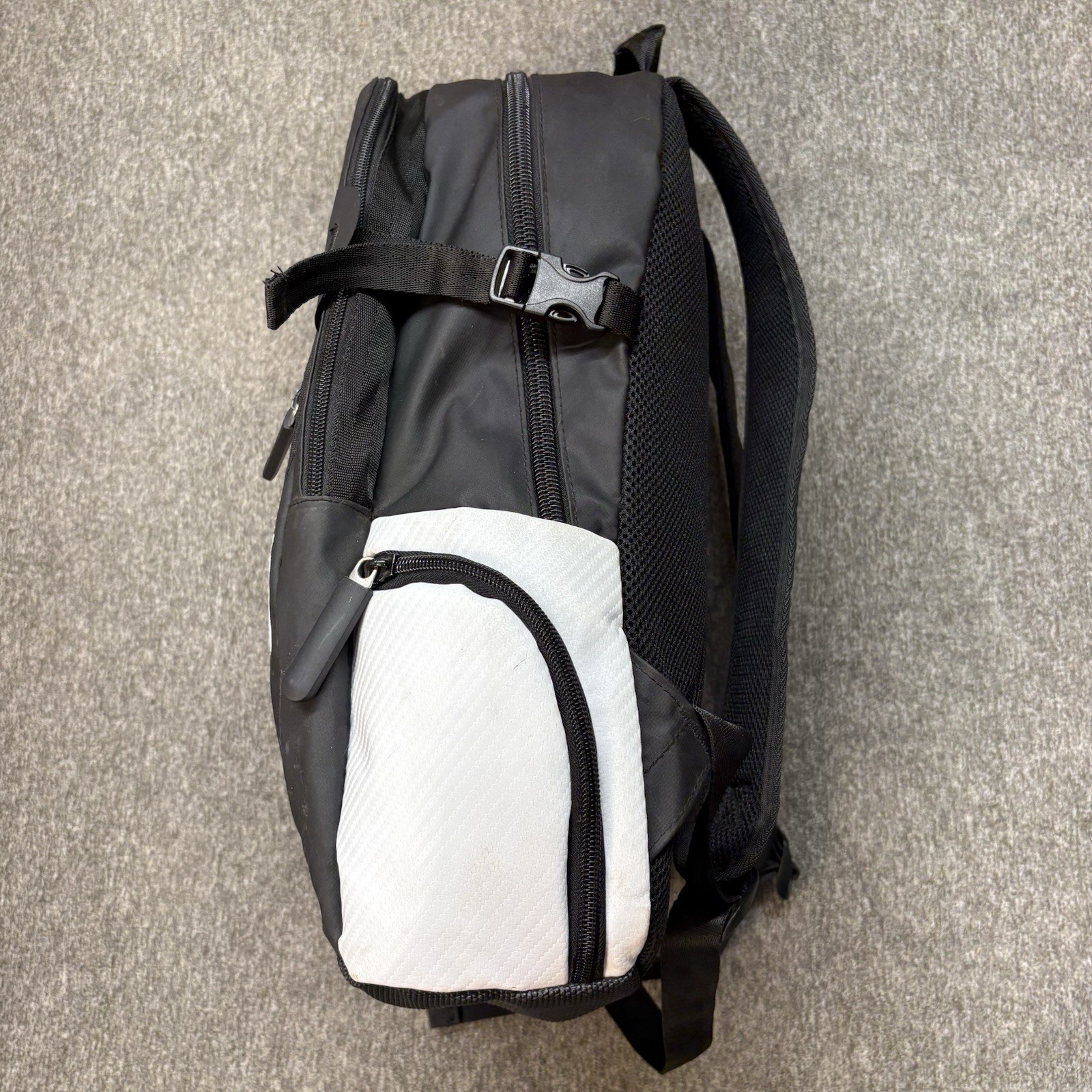 Superdry White Tarp Tech Backpack Travel Sport School Laptop Bag 21L Water Zip