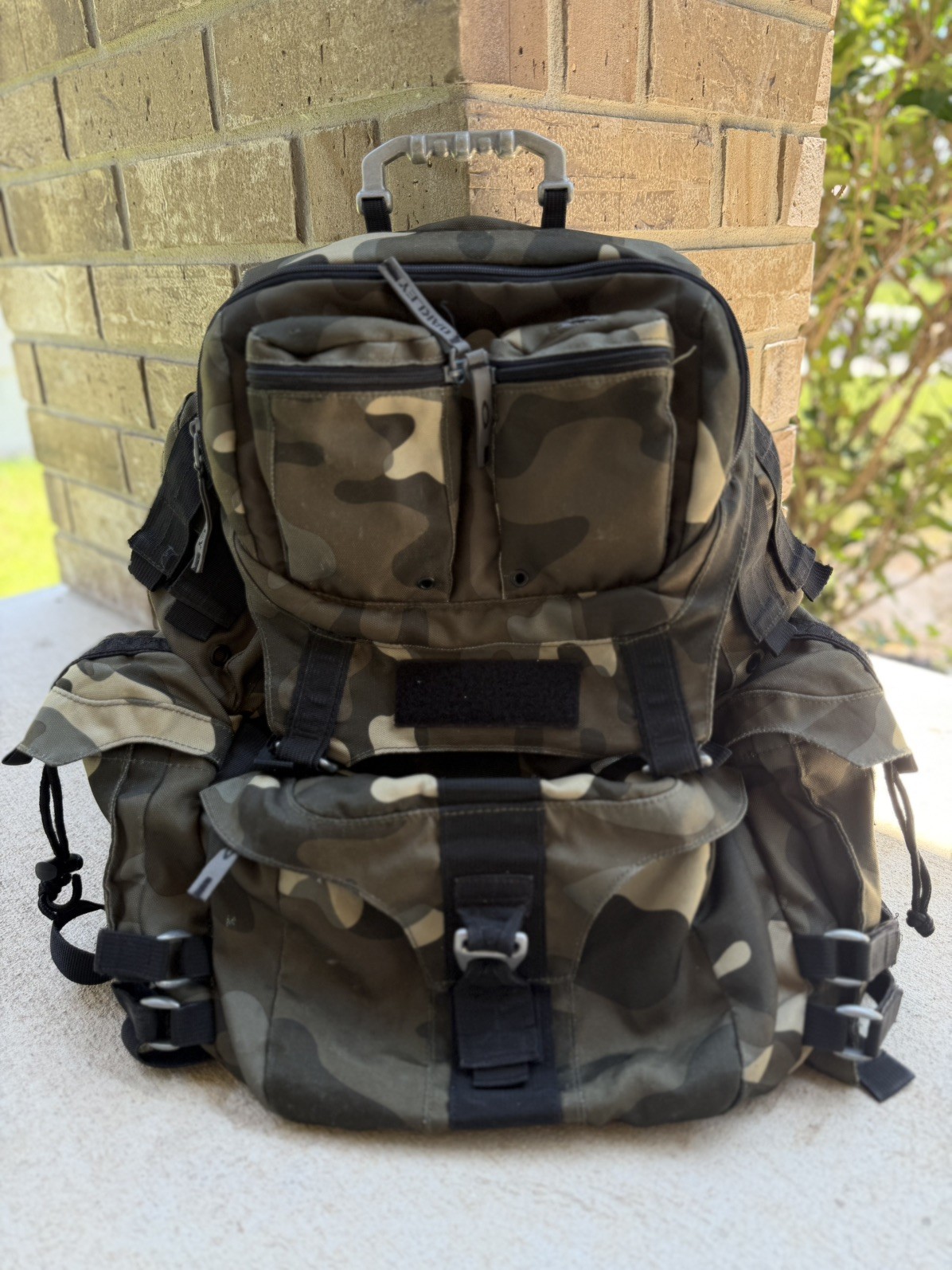 RARE OAKLEY AP MECHANISM BACKPACK Camo Mountain Division Hiking Day Pack Bag
