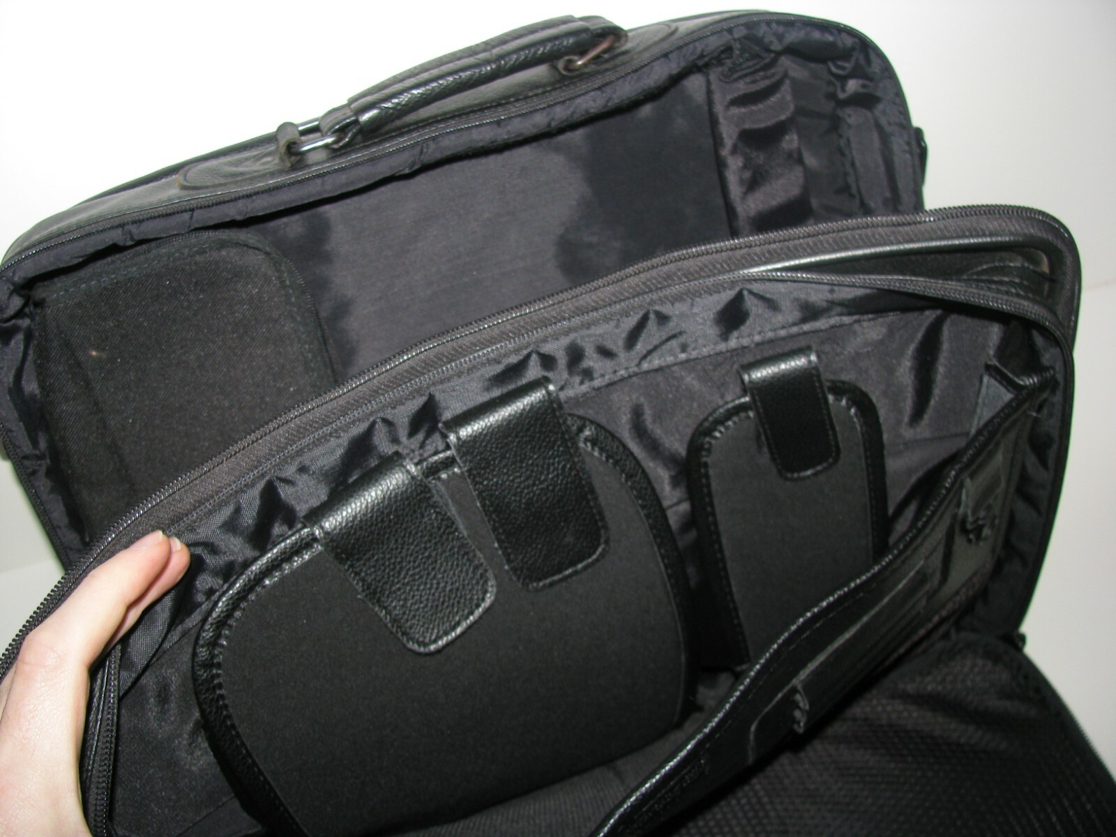 Case-Tek Inc Chicago IL Black Leather Computer Briefcase 17″x12″x6″ Made in USA
